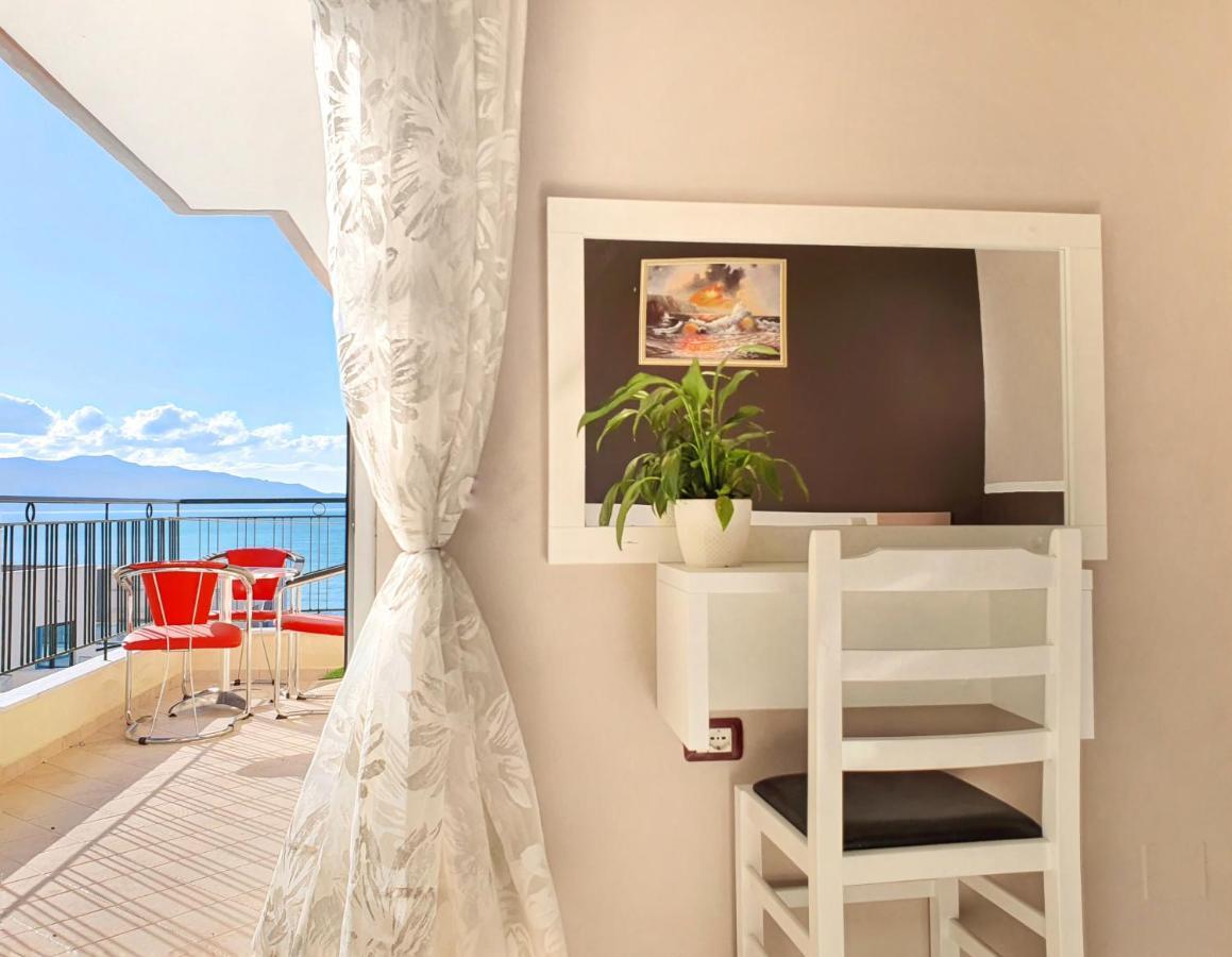 Allure Apartment Sarandë Exterior foto